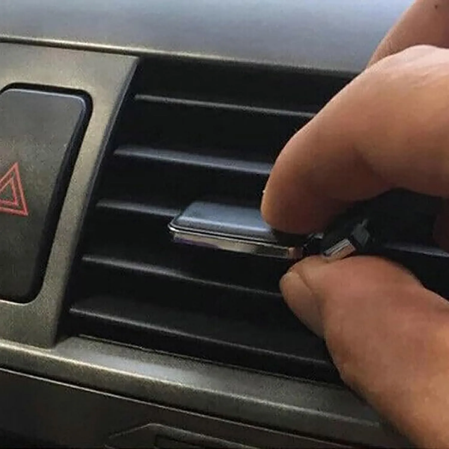 Car AC Vent Clip Slider - view 7